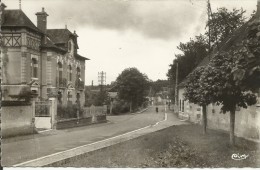 58 . SAINT AMAND EN PUISAYE . GRANDE RUE . - Saint-Amand-en-Puisaye