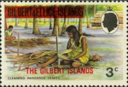 GILBERT ISLANDS 1976 Cleaning Pandanus Leaves Trees 3c Wmk:sw OVPT. - Gilbert & Ellice Islands (...-1979)