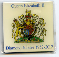 " GB Magnet " QUEEN ELIZABETH II  2012  NEUF - Characters