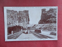 Utah> Castle Gate   Royal Gorge & Moffat Tunnel Routes    Ref 1534 - Autres & Non Classés