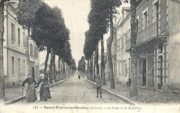 BOURGOGNE - 58 - NIEVRE - SAINT PIERRE LE MOUTIER - La Poste Le Boulevard - Pliure - Saint Pierre Le Moutier