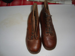 CHAUSSURES GODILLOTS ENFANTS  SEMELLE  EN  BOIS - Schoenen