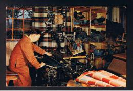 RB 991 - Weaving With Hand Loom At Brora Sutherland - Scotland - Craft & Cottage  Industry Theme - Andere & Zonder Classificatie