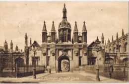 Cpa CAMBRIDGE Kings College Great Gate - Sonstige & Ohne Zuordnung