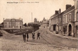 BRIIS-sous-FORGES --Place De La Mairie - Briis-sous-Forges