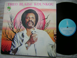 33 T LP  THEO BLAISE KOUNKOU CA C EST LA VIE SACEM LK 001 SUPER LIKEMBE TBK MADE IN FRANCE 4 TITRES - Música Del Mundo