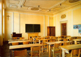 AK NÖ 2560 Berndorf Klassenzimmer Stil Louis XIV Volksschule Hauptschule Schule Kislingerplatz Niederösterreich Austria - Berndorf