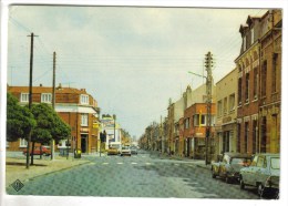 CPSM SAINT POL SUR MER (Nord) - Rue De La République - Saint Pol Sur Mer