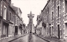 CPSM 86 @ NEUVILLE Du Poitou @ Rue Victor Hugo En 1958 - Neuville En Poitou