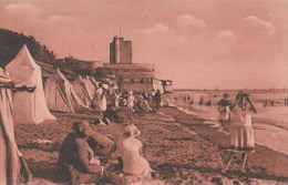 FOURAS PLAGE (Charente Maritime) - La Plage - Très Animée - Colorisée - Fouras-les-Bains