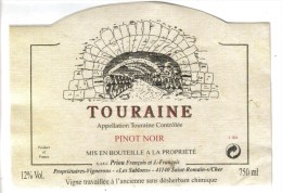 LOT 3 ETIQUETTES BOUTEILLE VIN - Touraine Priou Cabernet Et Pinot Noir, Médoc "Chat. Queyzans"92 - Lots & Sammlungen