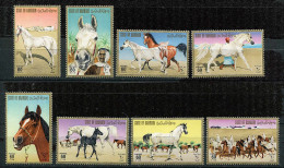 (cl 22 - P38) Bahrain ** N° 225 à 232  (ref. Michel Au Dos) - Chevaux Arabes Des écuries Royales - - Bahrein (1965-...)