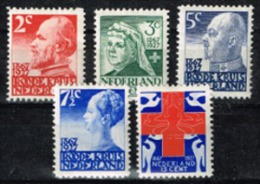 Pays-Bas - 1927 - Y&T N° 190 à 194, Neufs Avec Traces De Charnières - Ongebruikt