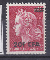 Yt 385 ** Neuf Sans Charniere , Reunion CFA .. Marianne ..  Cote  1.00 € - Unused Stamps