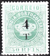 ÍNDIA - 1881-83 -  Coroa. Com Sobretaxa.  4 T S/ 50 R.    D. 13 1/2   (*) MNG  MUNDIFIL  Nº 104a - Portuguese India