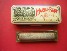 HARMONICA   AVEC SA BOITE  MARINE BAND  MADE BY M HOHNER N° 1896 - Musikinstrumente