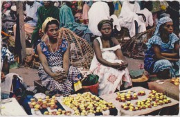 AFRIQUE,EQUATORIAL FRANCAISE,africa,congo,19 53,POINTE NOIRE,BRAZZAVILLE,metier, Femme Du Pays,belle,marchande,cuis Inie - Pointe-Noire