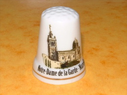 Dé à Coudre En Porcelaine - Notre-Dame De La Garde MARSEILLE - C7 - Dedales