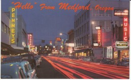 Medford Oregon, Street Scene At Night, Penny's Department Store, Atuo, Drug Store Sign, C1950s Vintage Postcard - Otros & Sin Clasificación