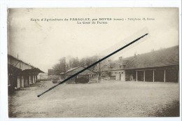 CPA - Ecole D 'Agriculture Du Paraclet, Par Boves - La Cour De Ferme - Boves