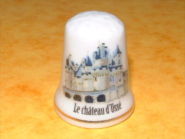 Dé A Coudre En Porcelaine Le Château D'Ussé - E22 - Vingerhoeden