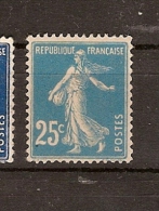 France 140 * (2) - Unused Stamps