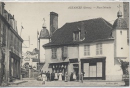 23  -  AUZANCES -  Place Delouche - Auzances