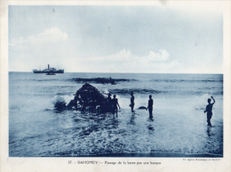 Format 24x18 ; Passage De La Barre Par Une Barque - Dahomey