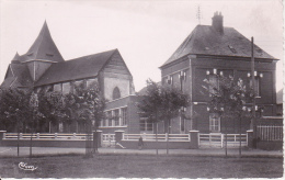 CPSM Saint-Nicolas-d´Aliermont - L'Église Et L'Ecole Des Filles (12816) - Envermeu