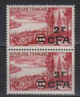 Réunion  Paire Du Timbre N° 321 Neuf Sans Charnière, F Du 2F De La Surcharge  Timbre Du Haut Est Déformé - Unused Stamps