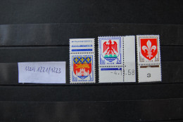 B045 - FRANCE - FRANKREICH - 3 Different Stamps - Verschiedene Briefmarken - Bogennummern - Ränder - Sammlungen