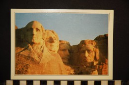 Cp , ETATS-UNIS , MOUNT RUSHMORE , Les Têtes Des Quatre Présidents - Mount Rushmore