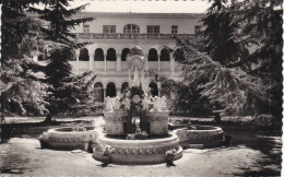 España--Guadalajara--Adoratrices--Patio Central--a, Francia - Guadalajara