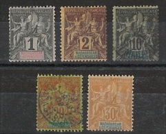 MADAGASCAR 1896   YT 28 - 29 - 32 - 34 - 36   NEUF *  ET OBLIT.  TB  COTE + 23 € - Ungebraucht