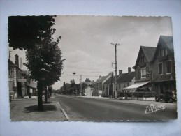 Réf: 62-16-25.                  DORDIVES     La Carrefour - Route Nationale.   ( Glacée ). - Dordives