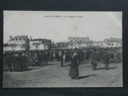 Ref3933 JU CPA De Saint Junien (Limousin) - Le Champ De Foire - Au Grand Livre 1923 - Kirmes