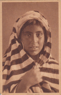 18917- YOUNG ARAB WOMAN IN TRADITIONAL CLOTHES - Asien