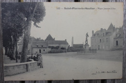 Carte Postale Ancienne Saint-Pierre Le Moutier Nièvre Place Jeanne D'Arc Animée - Saint Pierre Le Moutier