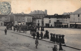 MIREBEAU-EN-POITOU -  Le Marché à La Paille De Seigle - Mirebeau