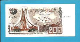 ALGERIA - 200 DINARS - 23/03/1983 - Pick 135 - UNC. - 2 Scans - Algeria