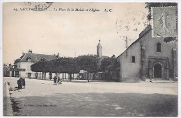 SAINT MAMMES - La Place De La Mairie Et L'Eglise - Saint Mammes