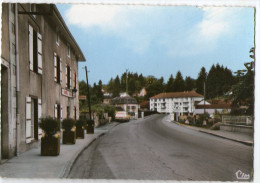 CPSM    87      SAINT PRIEST TAURION    HOTEL ROUVERY   PATISSERIE     ROUTE DE LIMOGES - Saint Priest Taurion