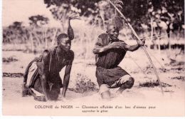 COLONIE Du NIGER - Chasseurs Affublés D'un Bec D'oiseau Pour Approcher Le Gibier - Ed. Labitte - Níger