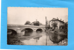 VALDOIE-Le Nouveau Pont Et L'entrée Du Village-beau Plan  A Voyagé En 1951-édition Brard - Valdoie