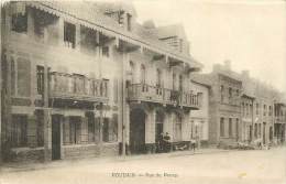 -ref -H666- Pas De Calais - Houdain - Rue Du Bourg - Carte Bon Etat - - Houdain