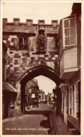 SALISBURY - The Gate And High Street - Salisbury