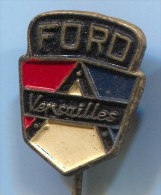 FORD Versailles  - Car Auto, Automobile, Vintage Pin  Badge - Ford