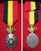 WW2 BELGIQUE MEDAILLE Du Travail De 1° Classe   (30 Ans De Travail) - Belgique