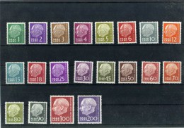 - SARRE 1957/59 . TIMBRES DE 1956/57 . NEUFS SANS CHARNIERE . - Ungebraucht