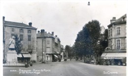 Brioude - Place De Paris Et Bvd Victor Hugo - Monument Aux Morts - Brioude